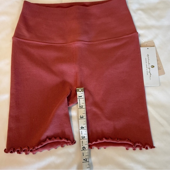 NWT Spiritual Gangster Yoga Shorts size XS/S - Picture 7 of 9